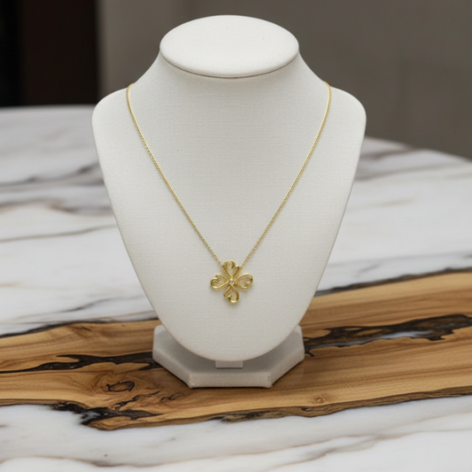 Open Clover Pendant Necklace